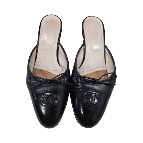 CHANEL Black kitten heels - Picture 4 of 5